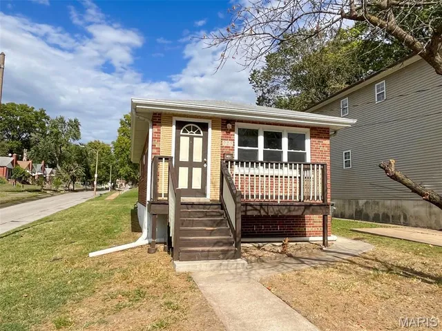 $112,850 | 925 Iron Street, St. Louis, MO 63111