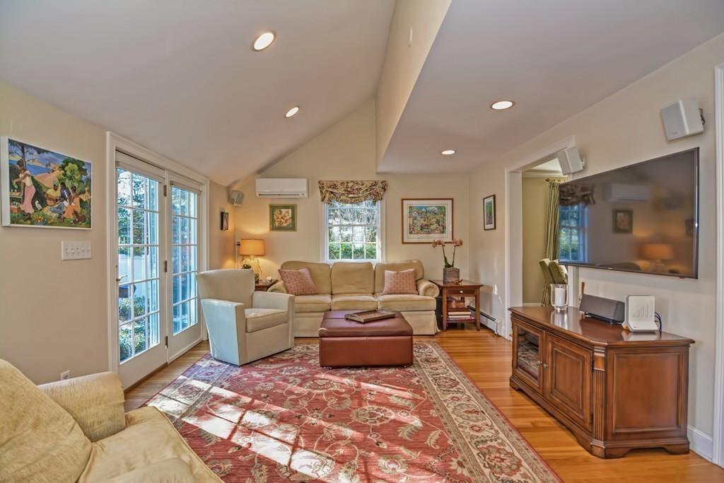 112 Bristol Road Wellesley, MA 02481 - Photo 10 of 30 Gallery Image 10