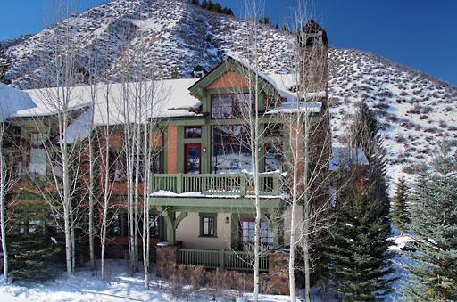 408 Cresta Road Edwards, CO 81632 - Photo 1 of 16 Primary Photo