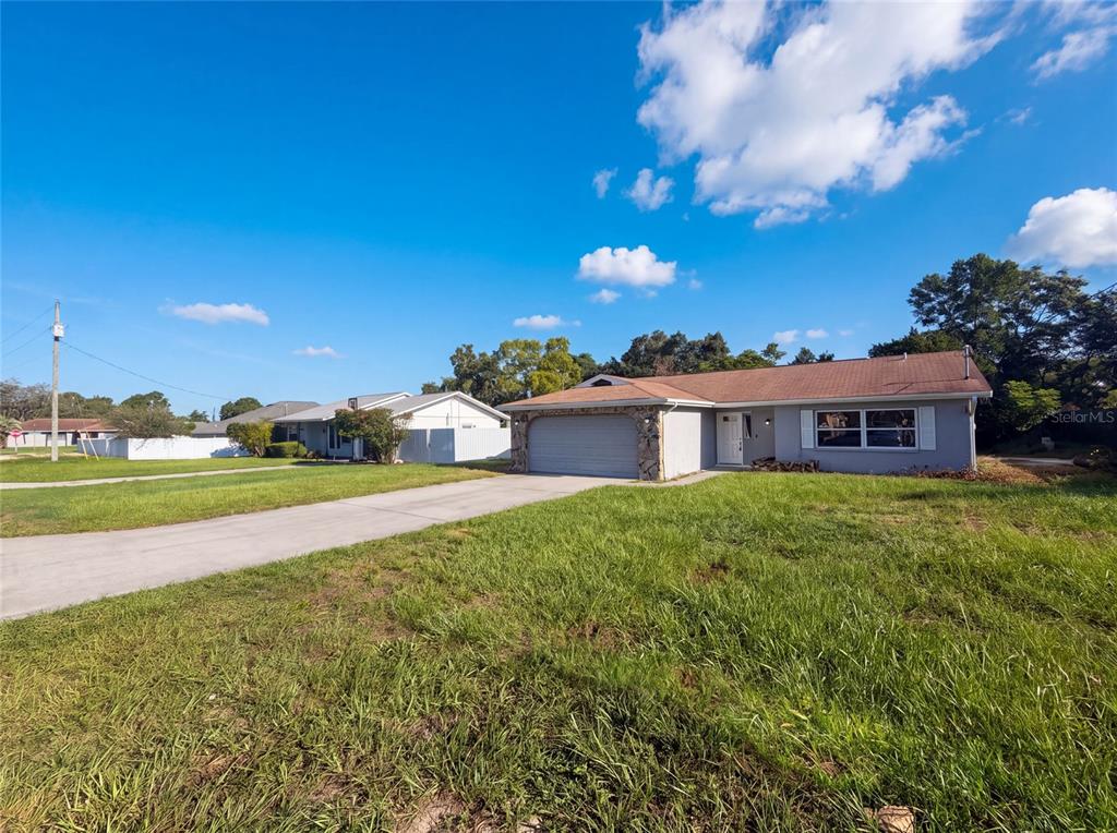 11339 Stacy Street Spring Hill, FL 34609 - Photo 1 of 29 Gallery Image 1