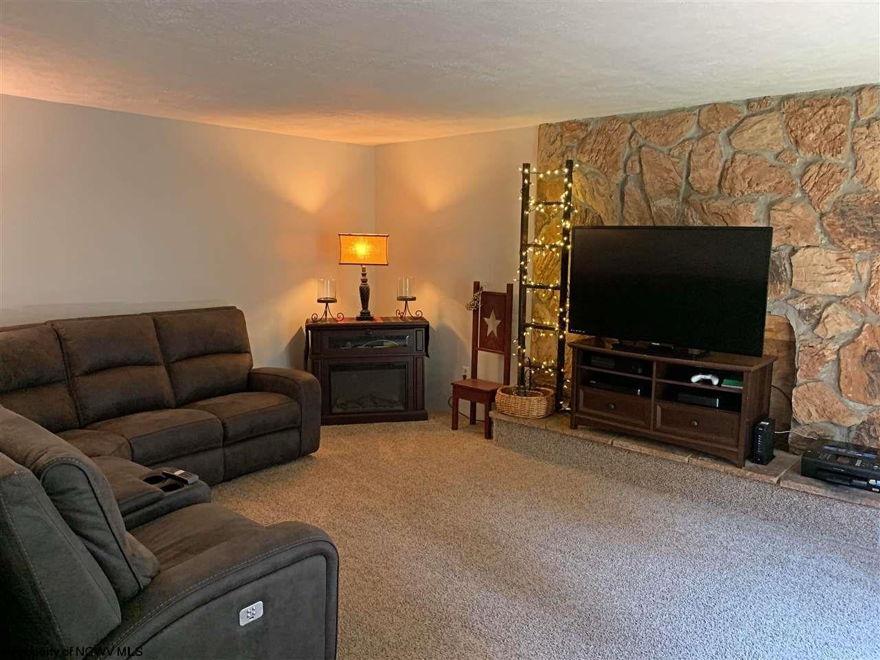 292 Saylor Road Morgantown, WV 26501 - Photo 2 of 16 Gallery Image 2