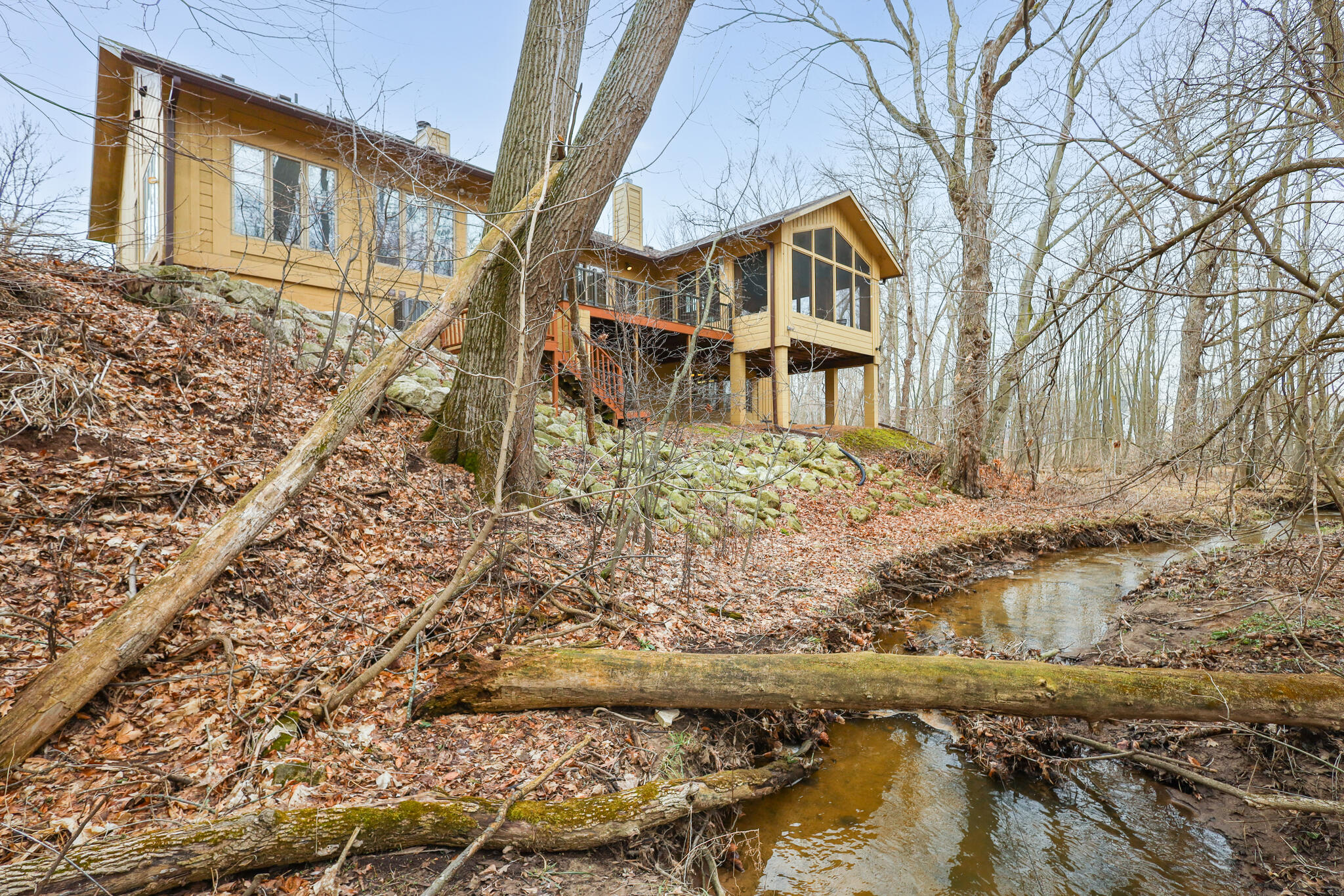 2128 Hunters Ridge Court Manitowoc, WI 54220 - Photo 3 of 71 IMG_7765