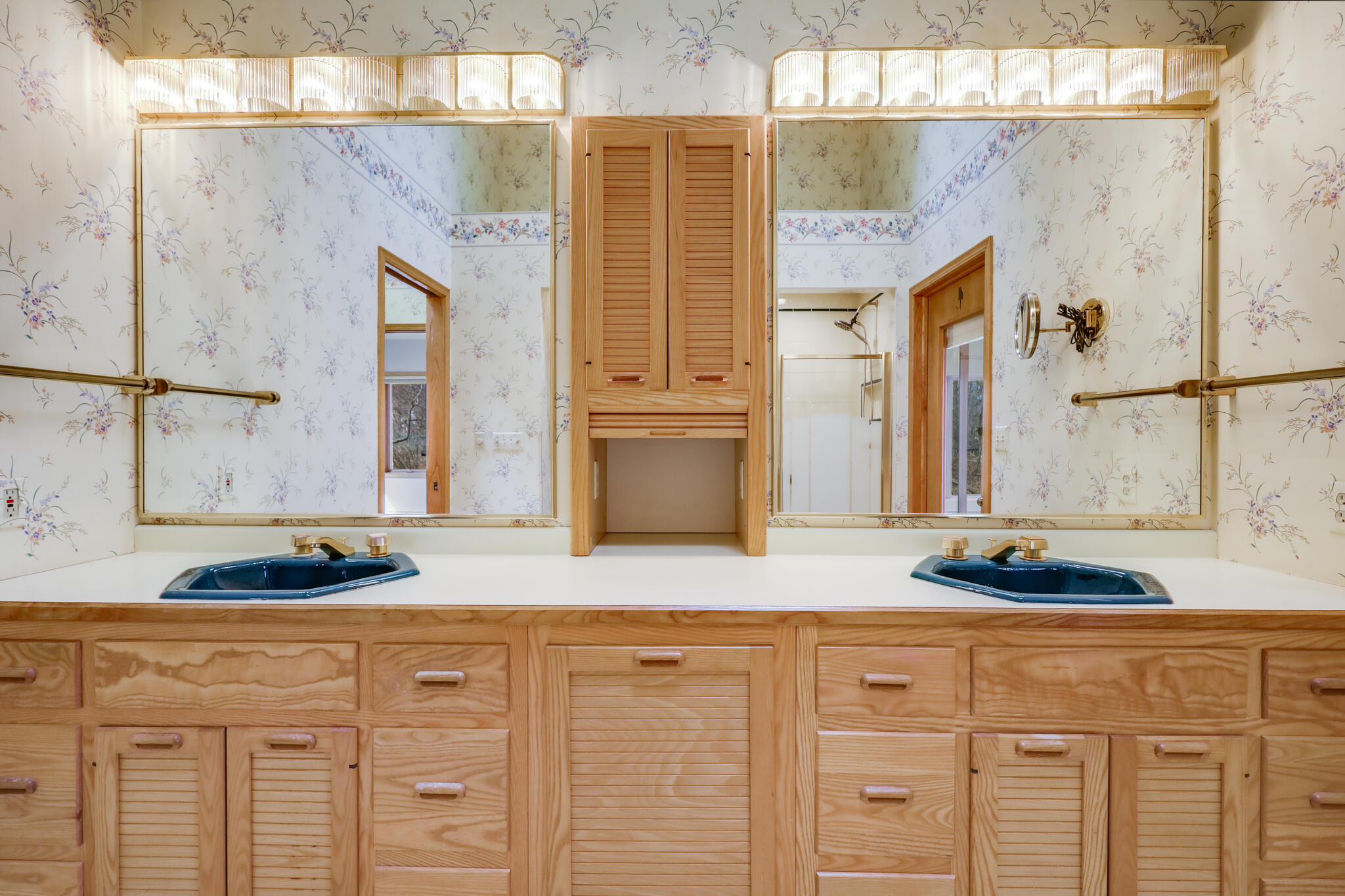 2128 Hunters Ridge Court Manitowoc, WI 54220 - Photo 38 of 71 IMG_7510