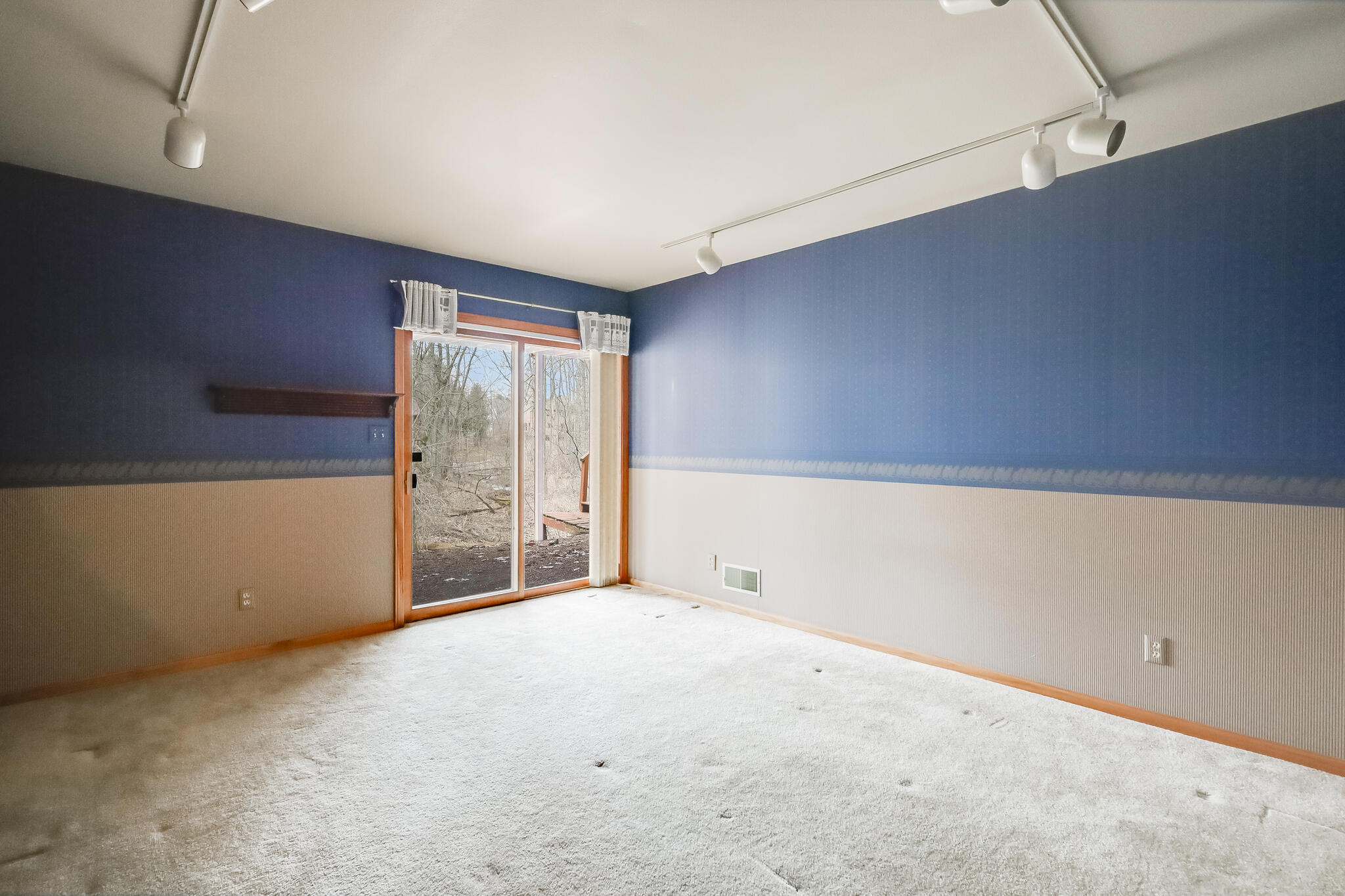 2128 Hunters Ridge Court Manitowoc, WI 54220 - Photo 52 of 71 IMG_7655