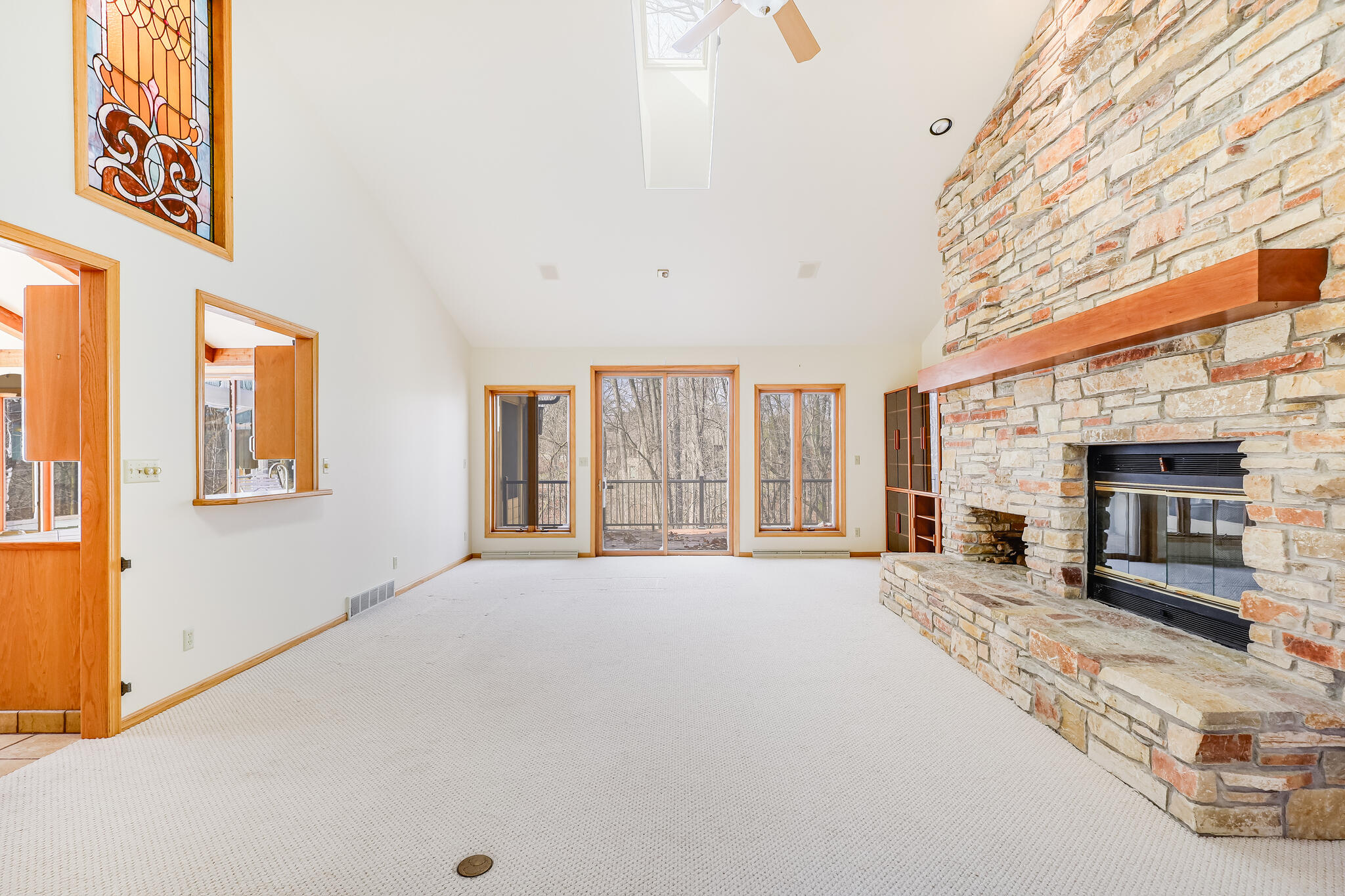 2128 Hunters Ridge Court Manitowoc, WI 54220 - Photo 10 of 71 IMG_7470