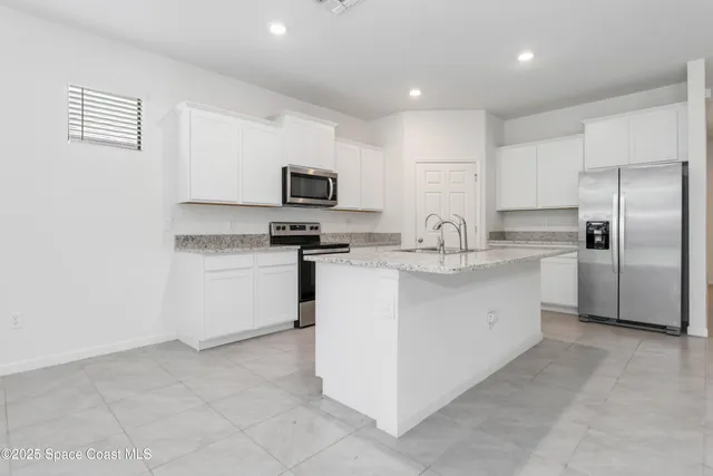 $2,400 | 947 Remington Green Drive Southeast, Palm Bay, FL 32909