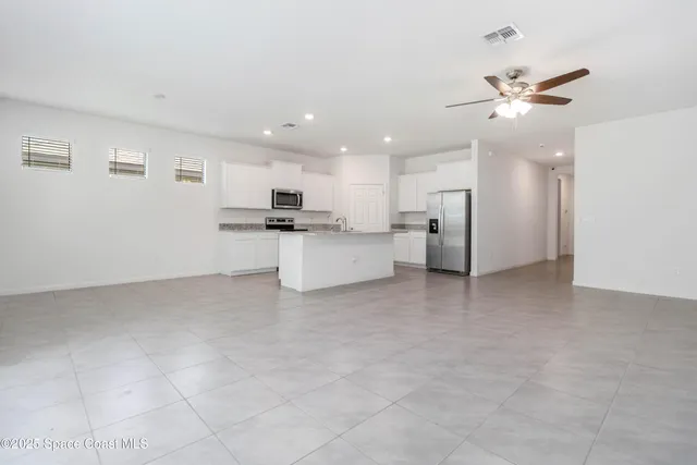 $2,400 | 947 Remington Green Drive Southeast, Palm Bay, FL 32909