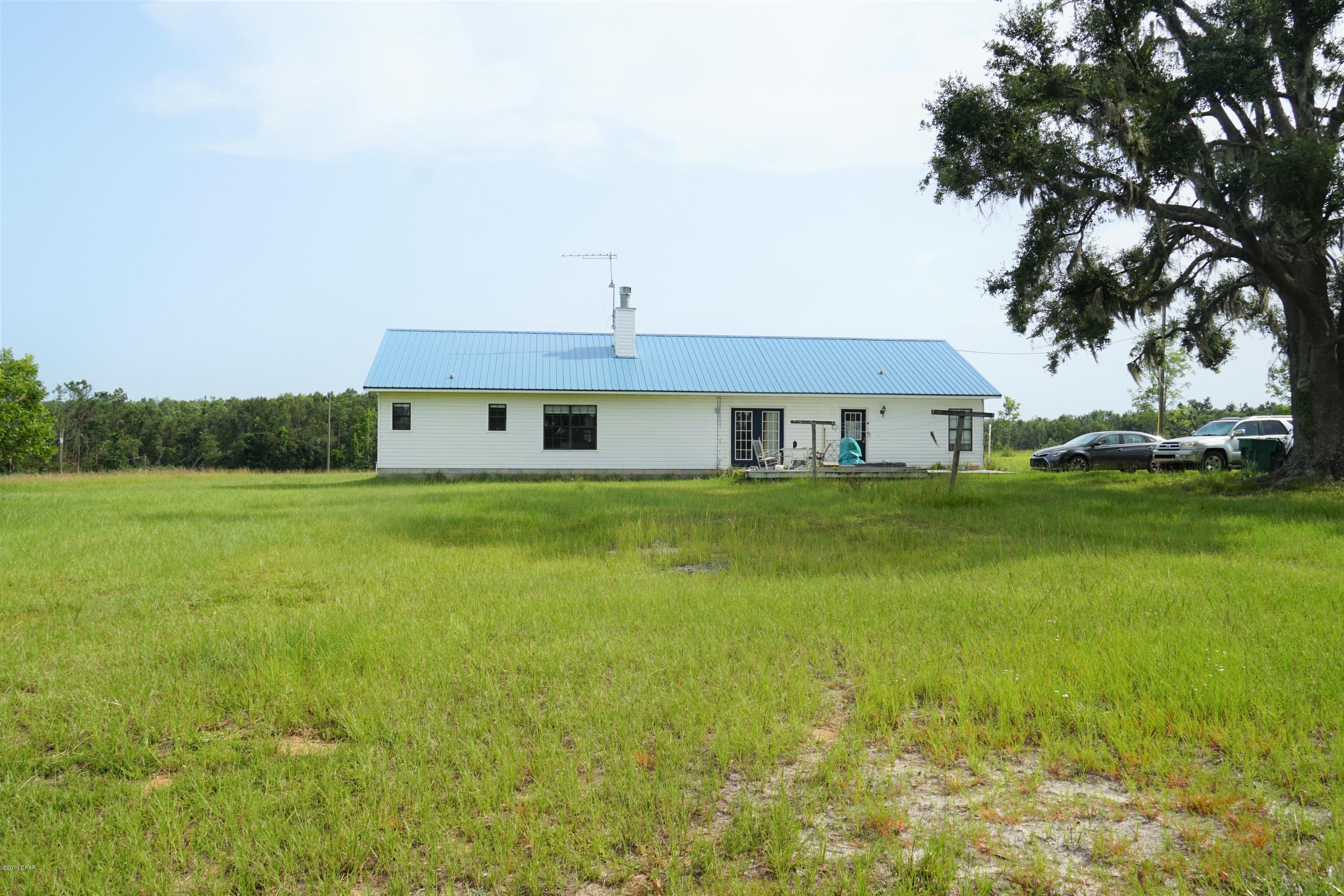 1494 Blount Road Grand Ridge, FL 32442 - Photo 11 of 51 Gallery Image 11