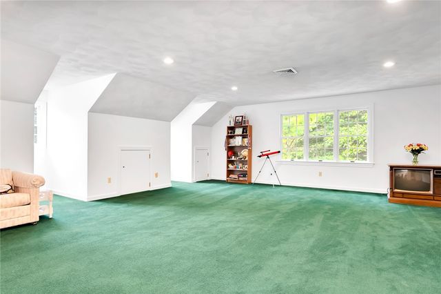 $1,100,000 | 185 Joseph Court, Warwick, RI 02886