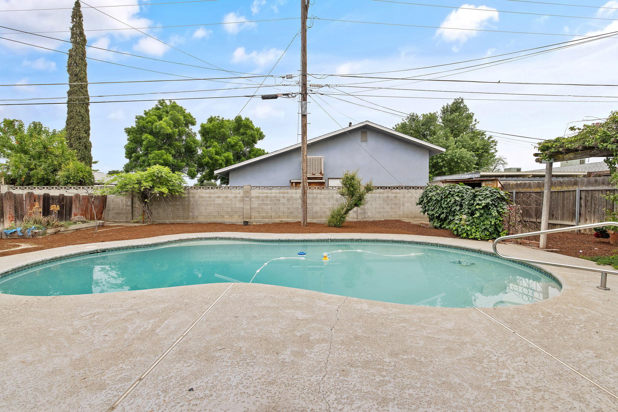 215 Lombardy Lane Lemoore, CA 93245 - Photo 25 of 30 25-web-or-mls-713A9626