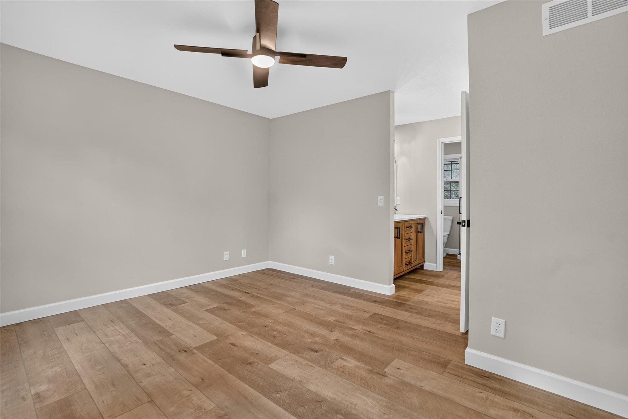 4437 South Oakley Road Janesville, WI 53546 - Photo 22 of 40