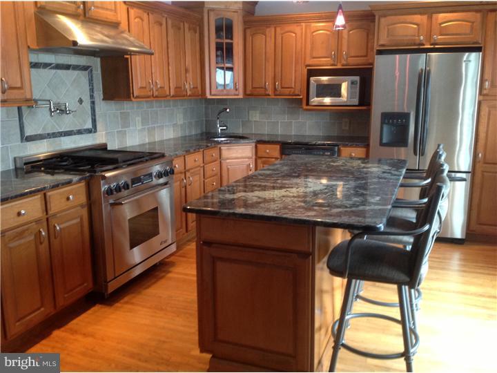 37 Heritage Road Marlton, NJ 08053 - Photo 4 of 12 Kitchen