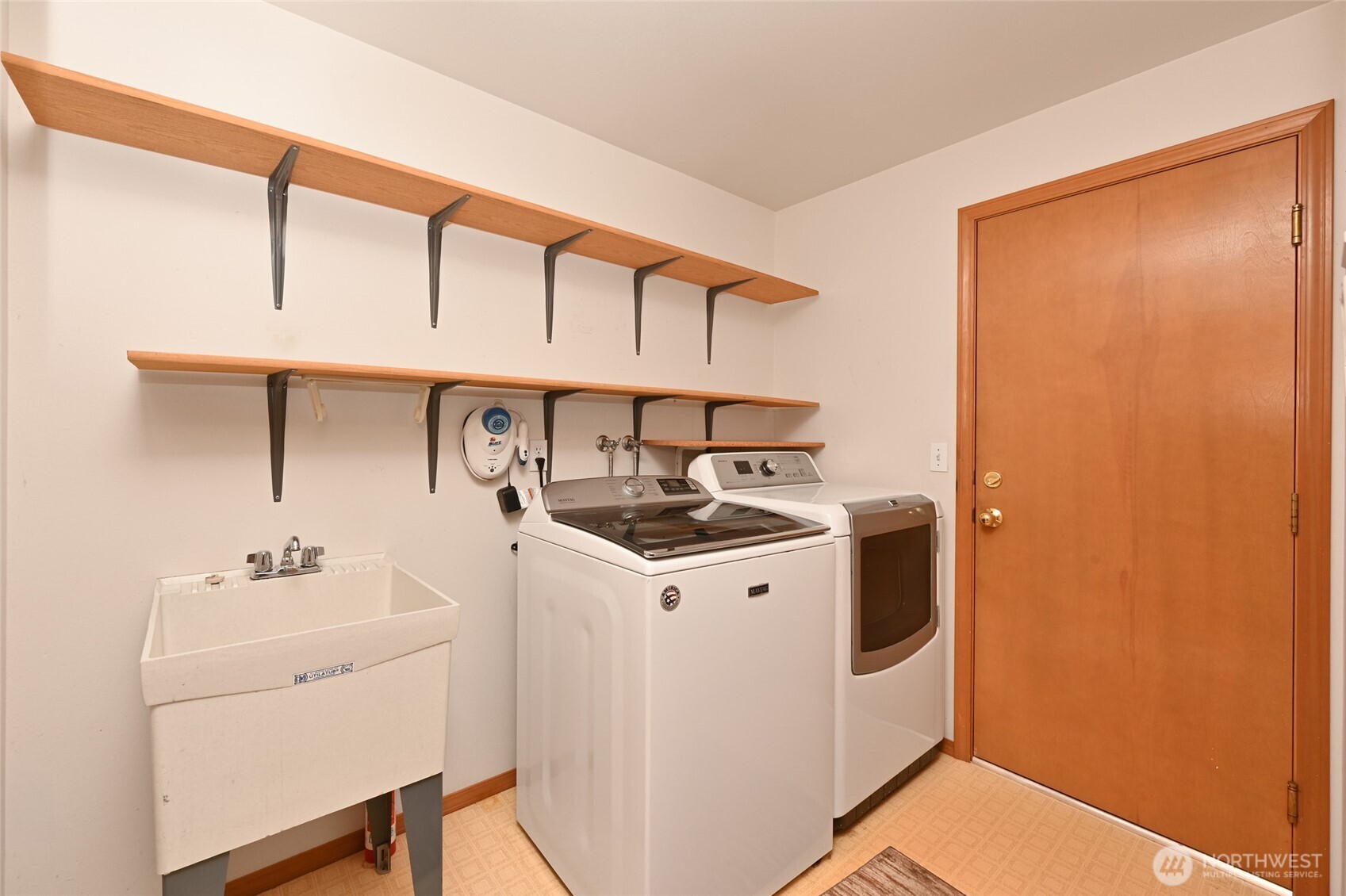 1529 Ilwaco Avenue Northeast Renton, WA 98059 - Photo 16 of 40