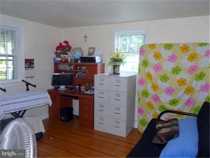 352 Lynn Road Springfield, PA 19064 - Photo 8 of 15