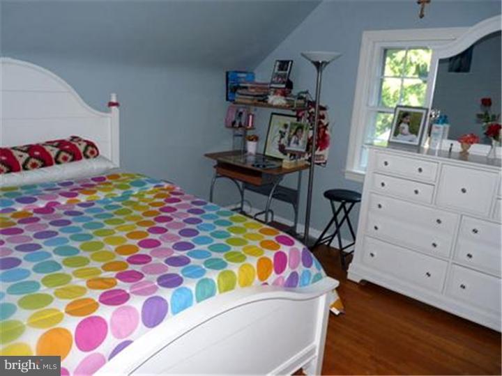 352 Lynn Road Springfield, PA 19064 - Photo 10 of 15