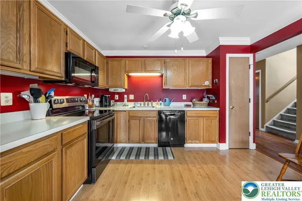 $370,000 | 4 Olde Penn Drive, Easton, PA 18045