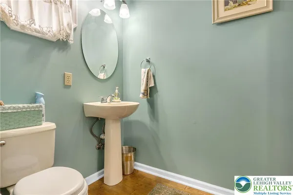 $370,000 | 4 Olde Penn Drive, Easton, PA 18045