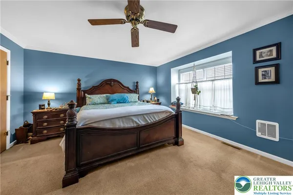 $370,000 | 4 Olde Penn Drive, Easton, PA 18045