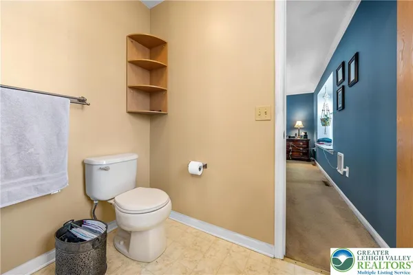 $370,000 | 4 Olde Penn Drive, Easton, PA 18045