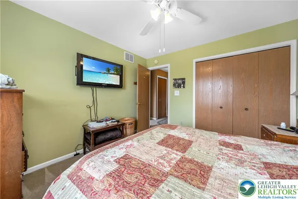 $370,000 | 4 Olde Penn Drive, Easton, PA 18045