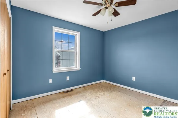 $370,000 | 4 Olde Penn Drive, Easton, PA 18045