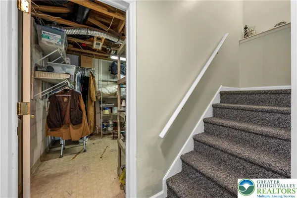 $370,000 | 4 Olde Penn Drive, Easton, PA 18045