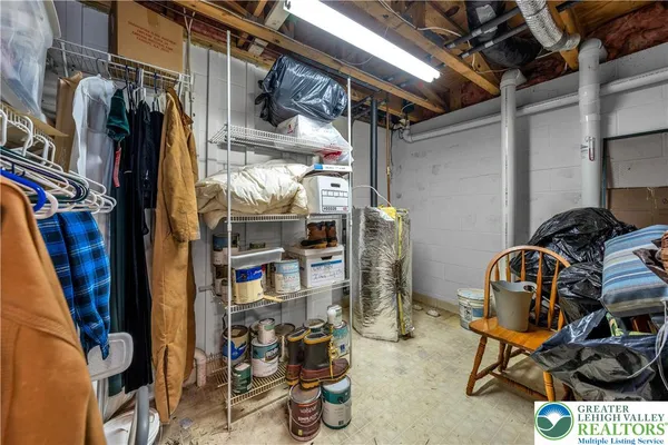 $370,000 | 4 Olde Penn Drive, Easton, PA 18045