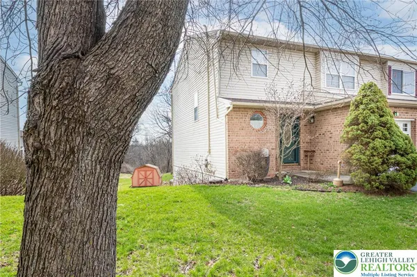$370,000 | 4 Olde Penn Drive, Easton, PA 18045