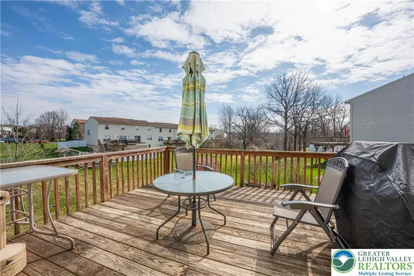 $370,000 | 4 Olde Penn Drive, Easton, PA 18045