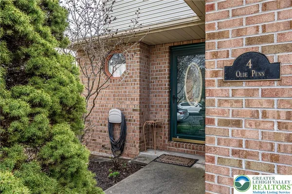 $370,000 | 4 Olde Penn Drive, Easton, PA 18045