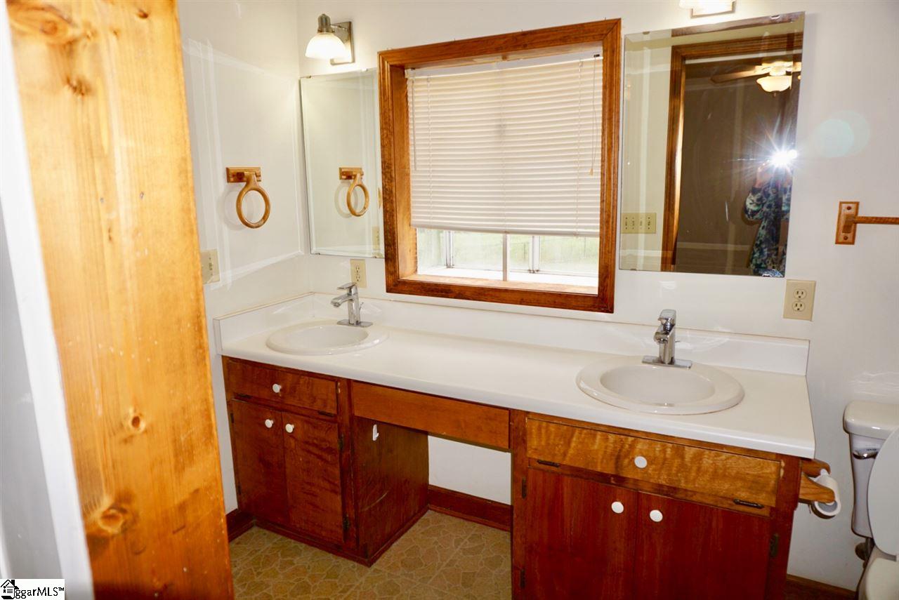 68 Matlock Circle Greer, SC 29651 - Photo 22 of 35 Gallery Image 22