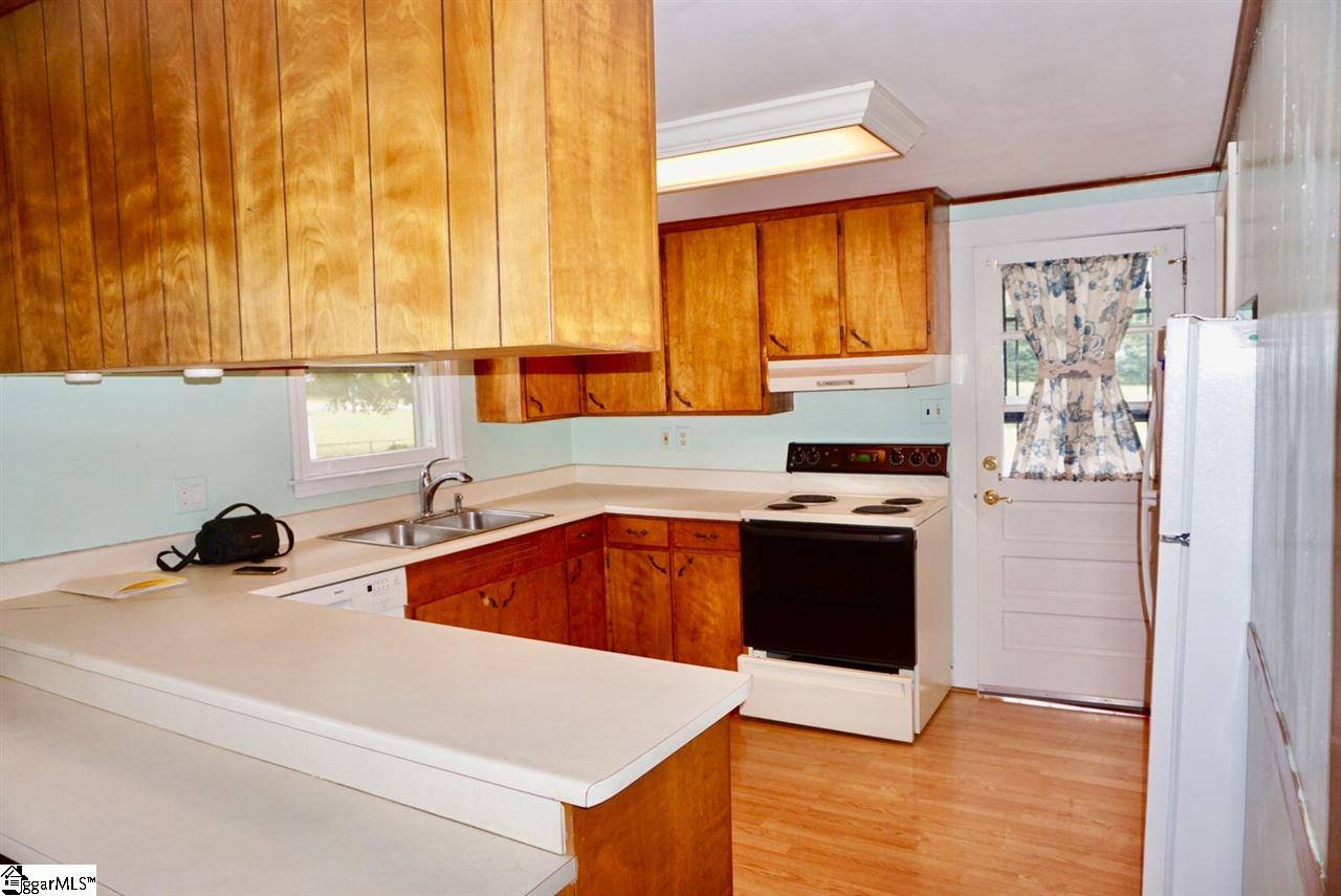 68 Matlock Circle Greer, SC 29651 - Photo 7 of 35 Gallery Image 7