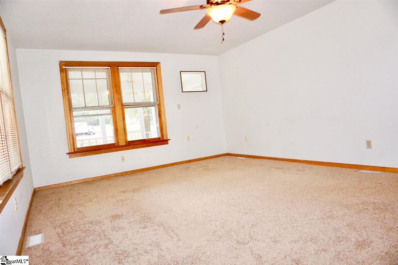68 Matlock Circle Greer, SC 29651 - Photo 10 of 35 Gallery Image 10