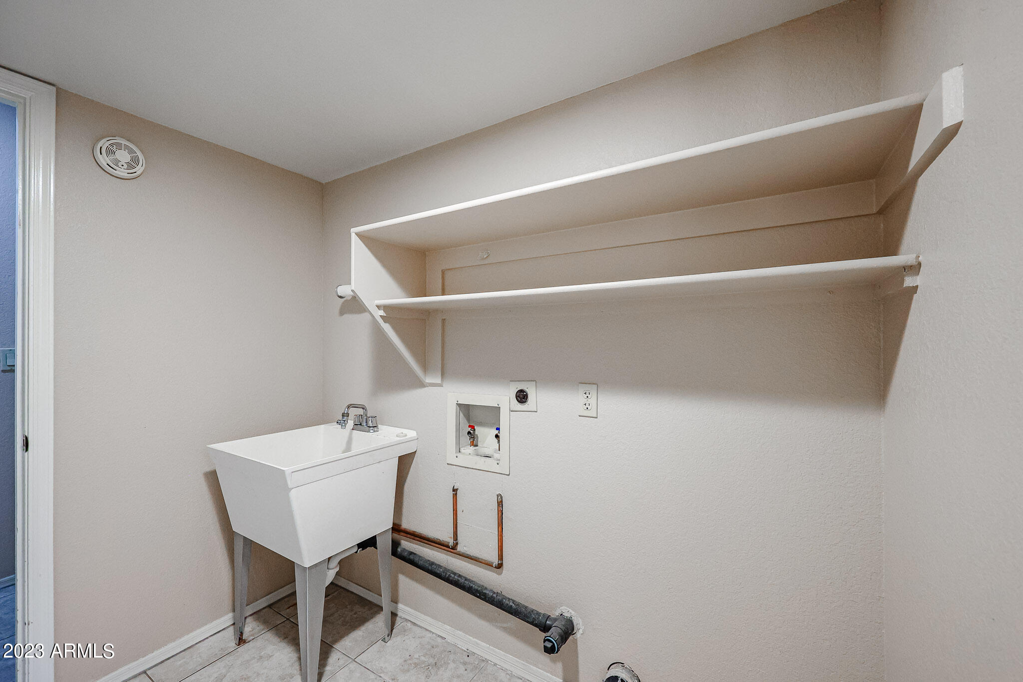2059 East Brown Road, Unit 80 Mesa, AZ 85213 - Photo 9 of 24 B (6)