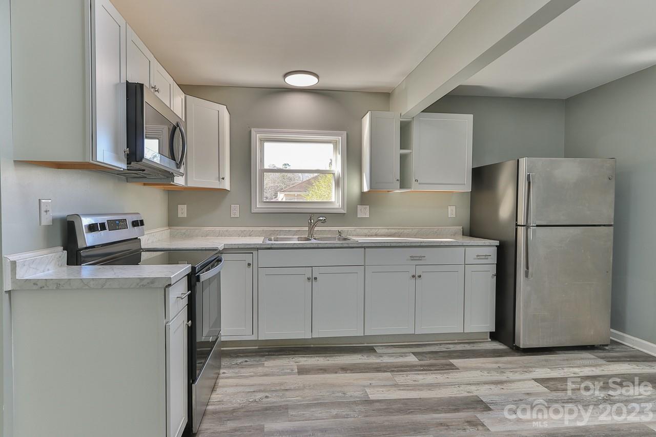 809 Connelly Springs Road Lenoir, NC 28645 - Photo 9 of 23 Gallery Image 9