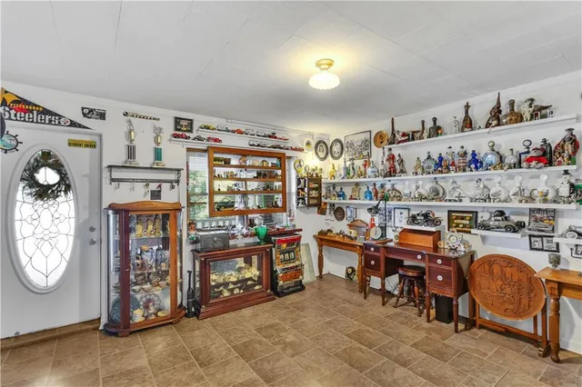 $178,900 | 213 Whittier Street, Vandergrift, PA 15690