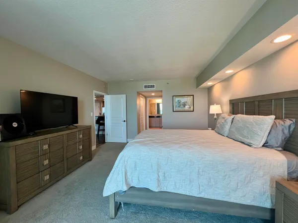 $339,000 | 300 South Duval Street, Unit 1705, Tallahassee, FL 32301