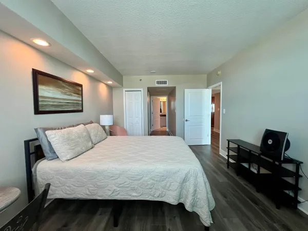 $339,000 | 300 South Duval Street, Unit 1705, Tallahassee, FL 32301