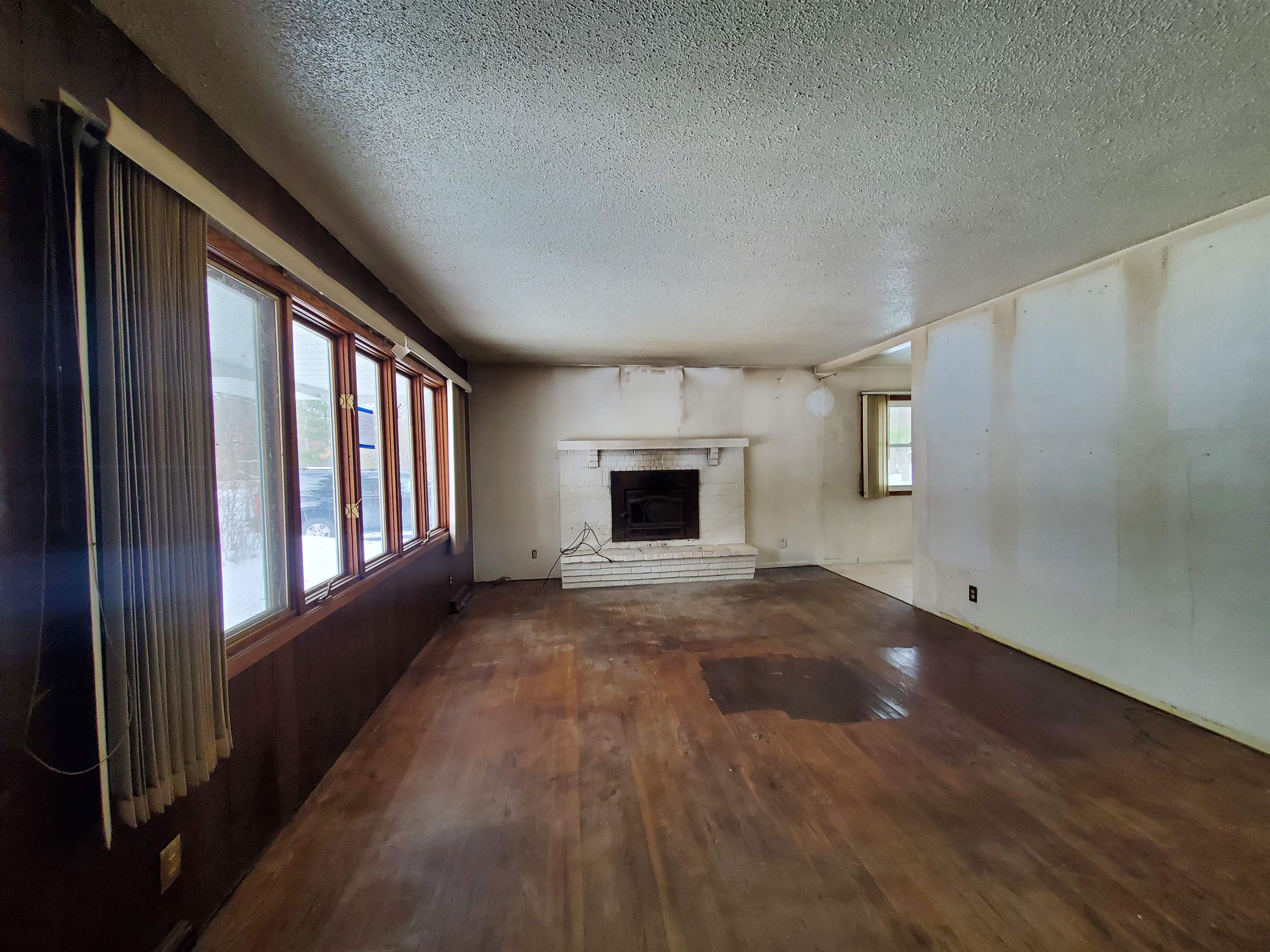 7323 Karlin Road Interlochen, MI 49643 - Photo 3 of 31
