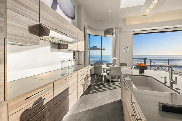 $7,900,000 | 6768 Breakers Way, Ventura, CA 93001