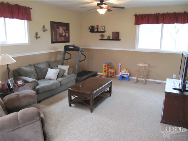 4714 West Wallen Road Fort Wayne, IN 46818 - Photo 4 of 30 Gallery Image 4