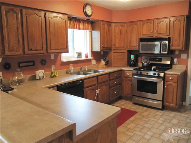 4714 West Wallen Road Fort Wayne, IN 46818 - Photo 7 of 30 Gallery Image 7