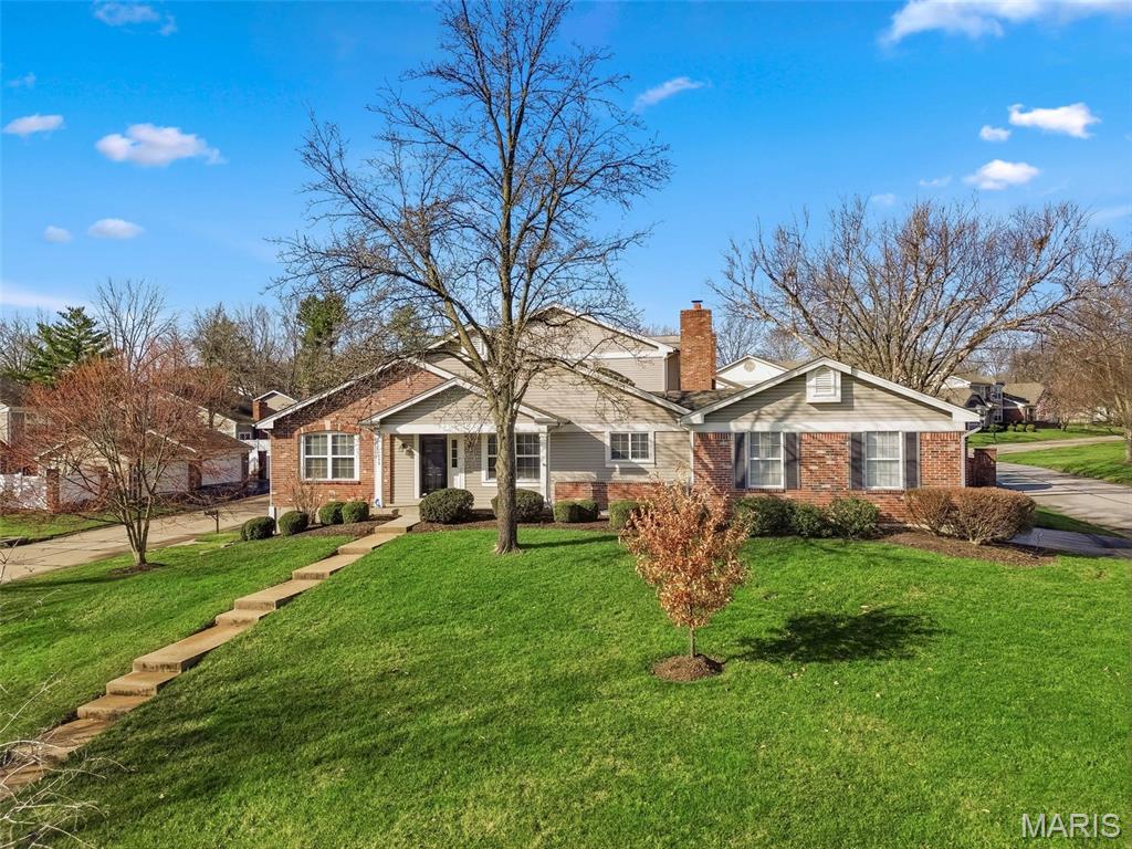 1833 Baxter Ridge Drive Chesterfield, MO 63017 - Photo 2 of 51