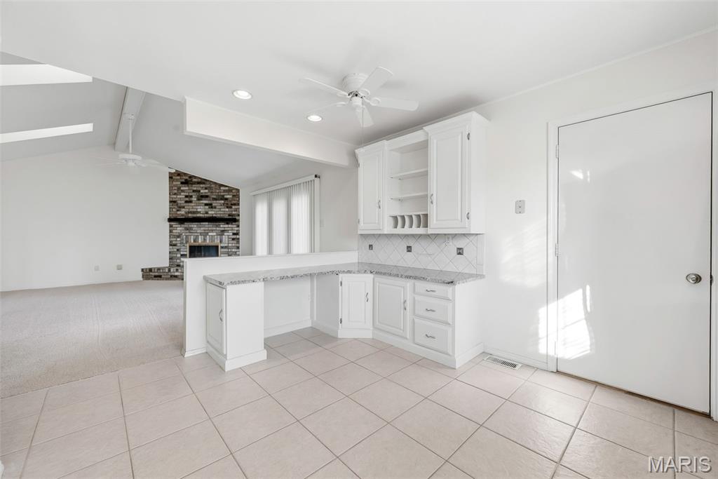 1833 Baxter Ridge Drive Chesterfield, MO 63017 - Photo 10 of 51