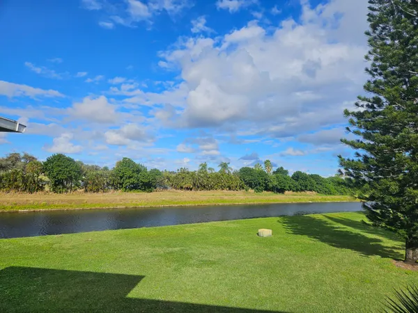 $1,650 | 1845 Northwest 18th Street, Unit 202, Delray Beach, FL 33445