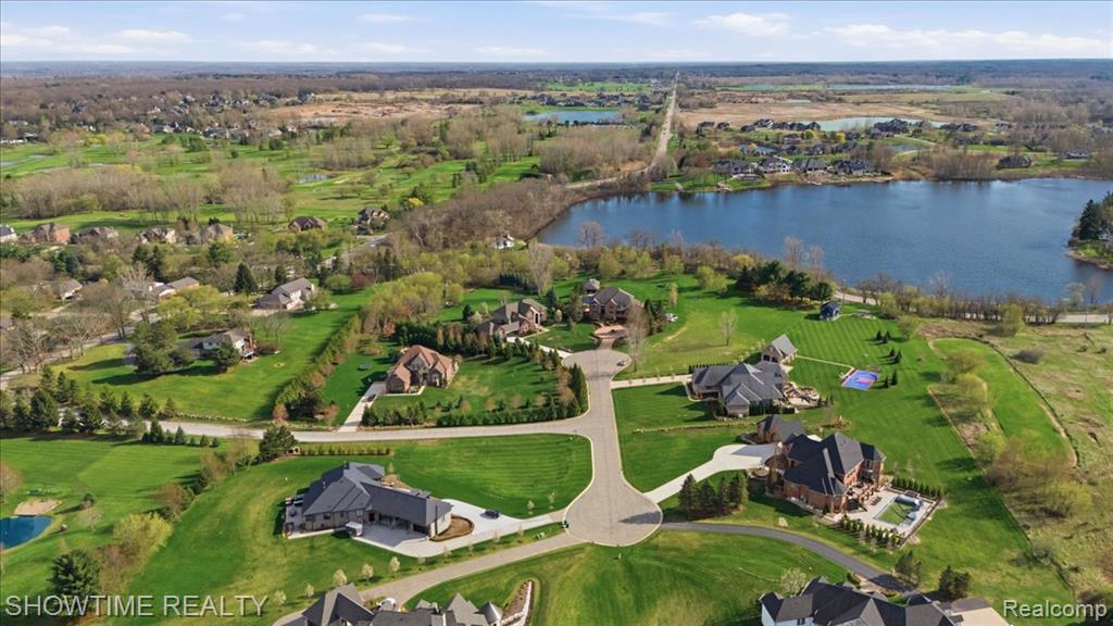 69225 Lake Point Court Romeo, MI 48065 - Photo 14 of 25