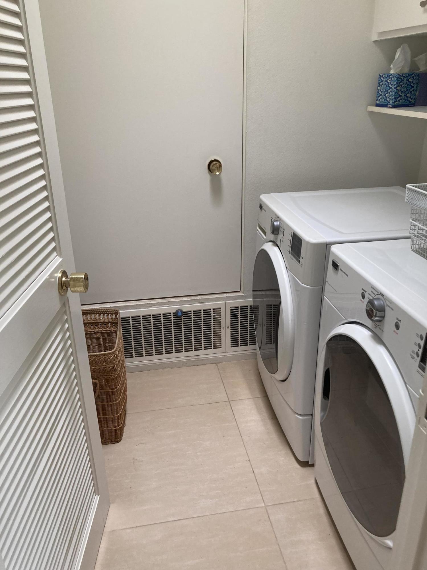 45760 Pima Road Indian Wells, CA 92210 - Photo 20 of 28 a view of washer and dryer