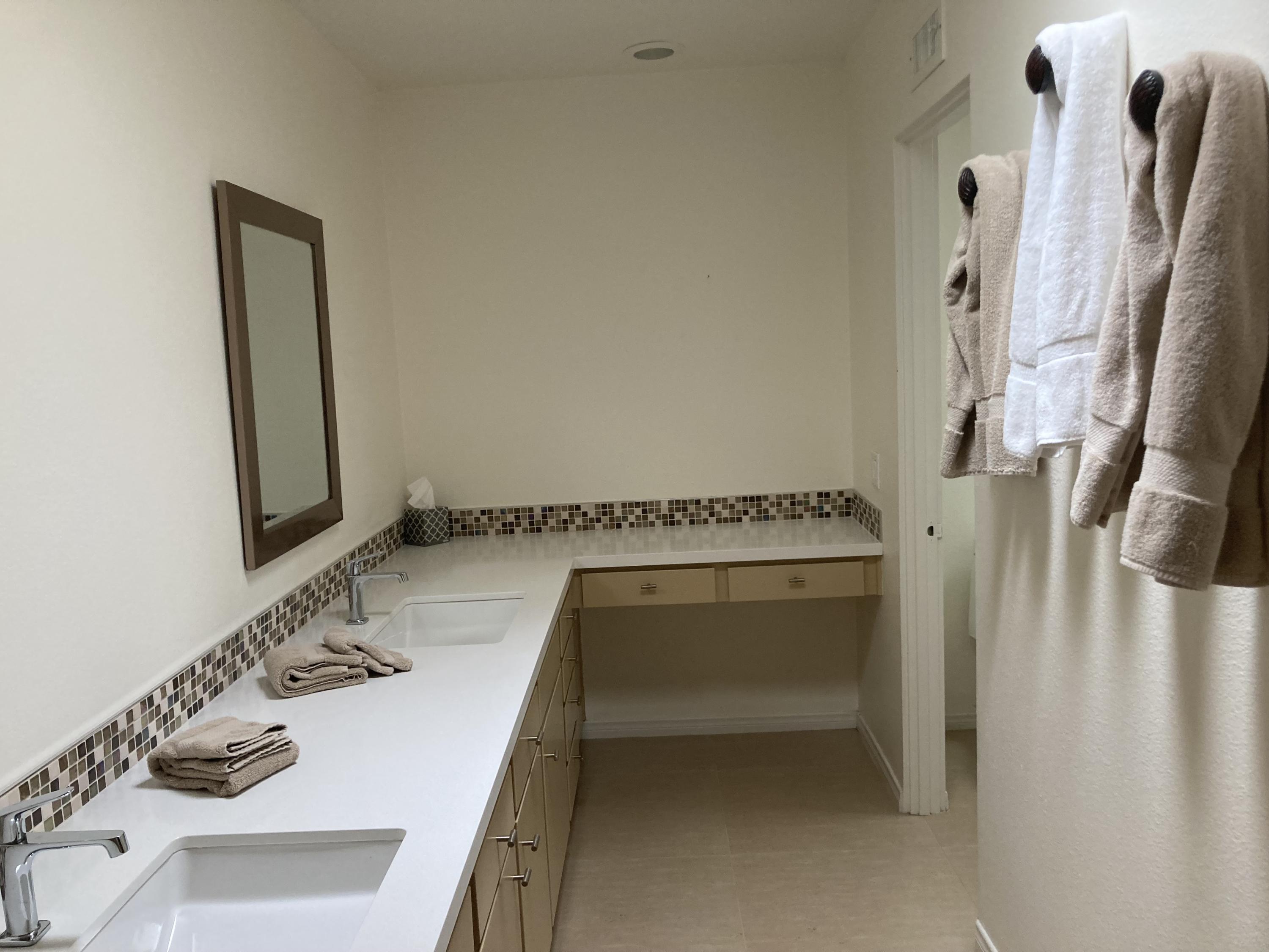 45760 Pima Road Indian Wells, CA 92210 - Photo 22 of 28 a utility room with dryer and washer