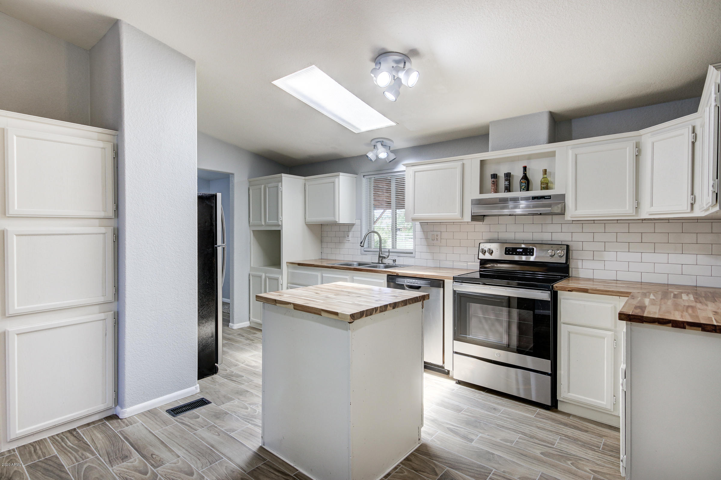 16628 East Ryan Road Gilbert, AZ 85297 - Photo 15 of 49 16628 E Ryan Rd-15