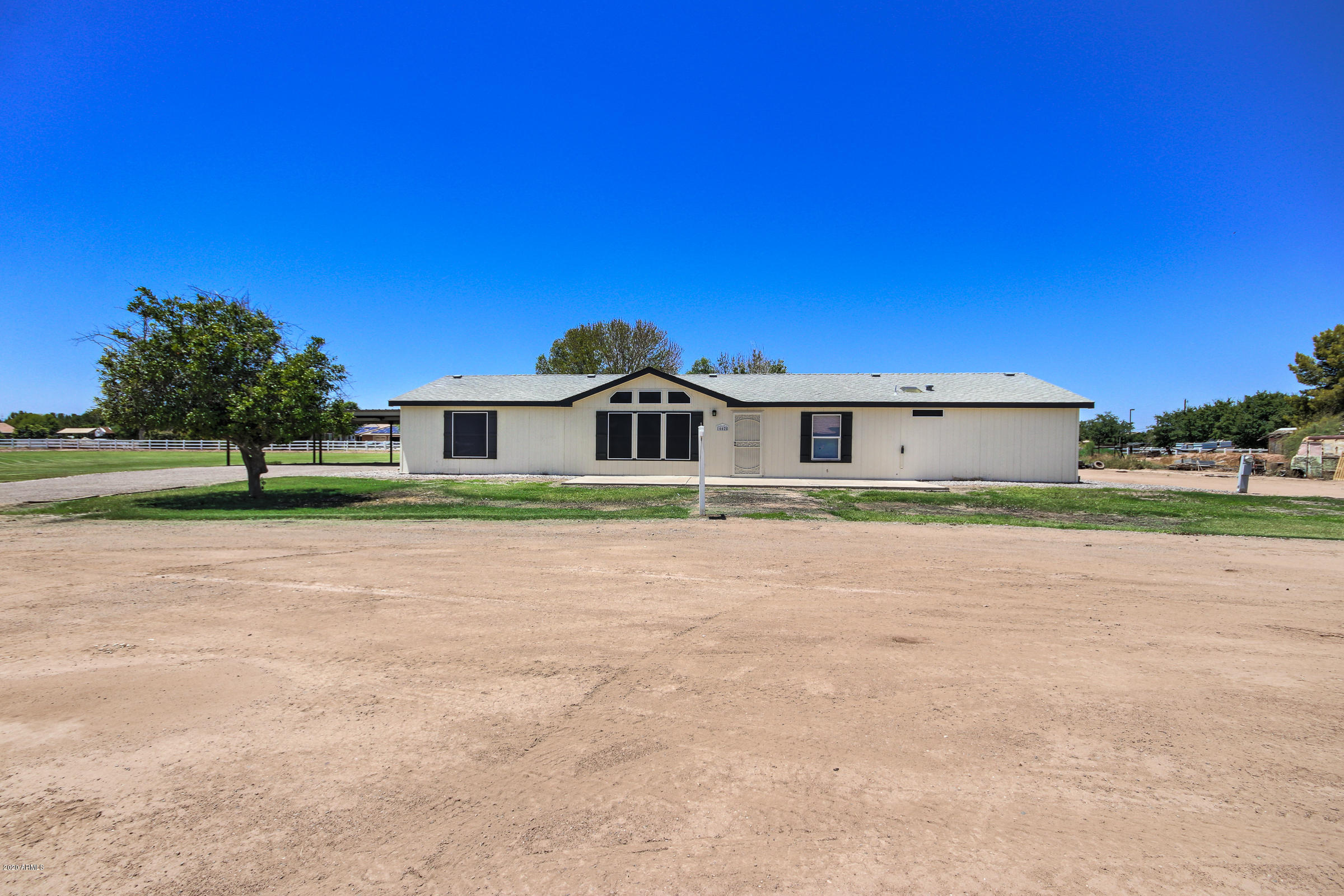 16628 East Ryan Road Gilbert, AZ 85297 - Photo 2 of 49 16628 E Ryan Rd-2